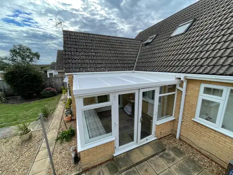 Show photo 5: Lean-to conservatory on a bungalow